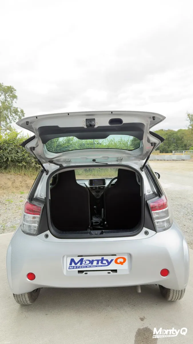 2011 Toyota iQ Automatic - low km - Image 4