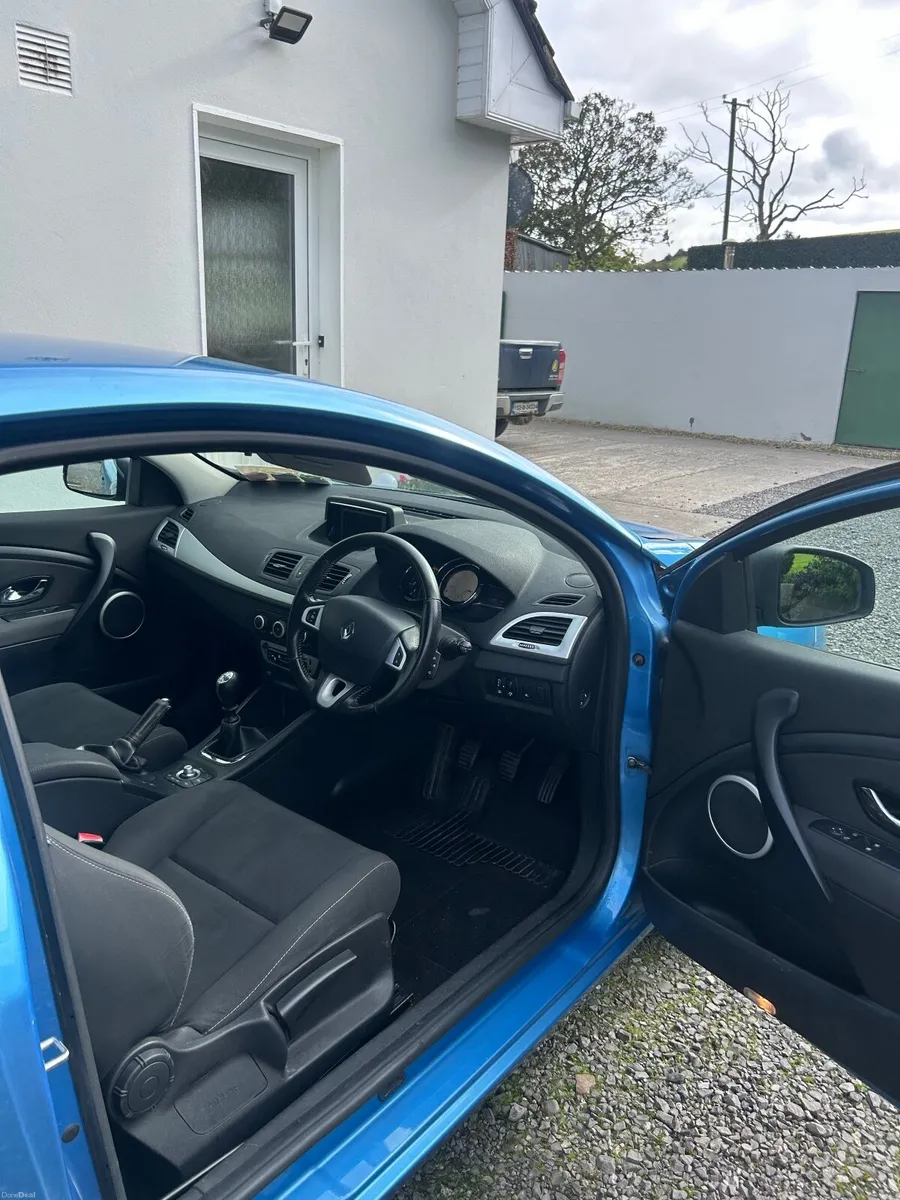 Renault Megane Coupe 2013 NCT 05/27! - Image 4