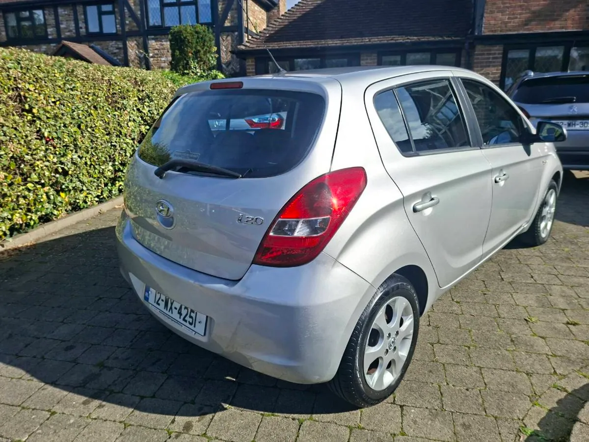HYUNDAI i20 1.2 PETROL 2012 VERY CLEAN CAR - Image 3