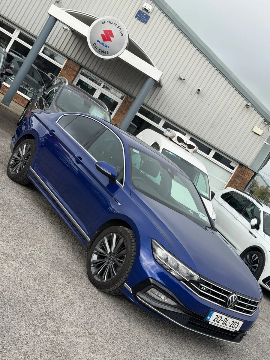 212 Volkswagen Passat 2.0 TDI 150HP R LINE - Image 2