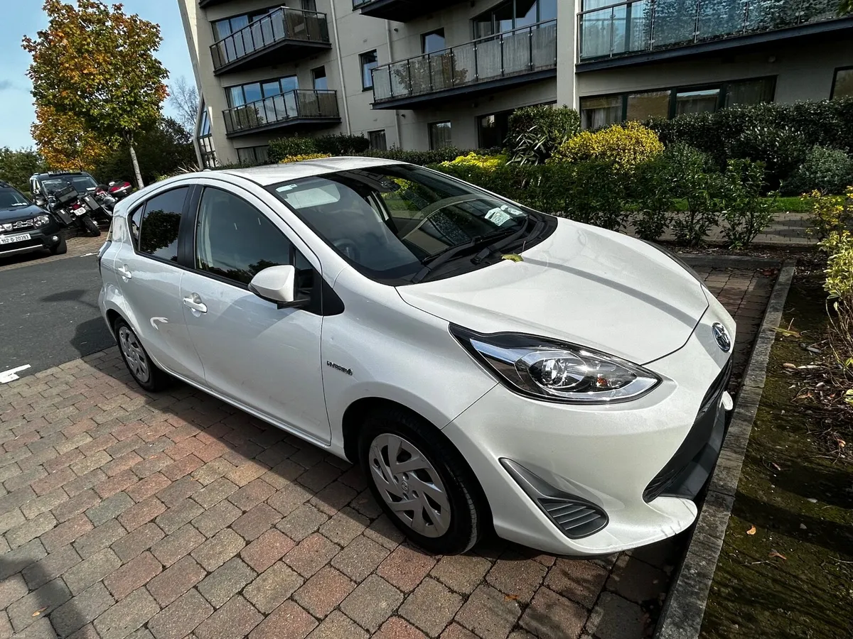 Toyota Aqua 2019 hybrid  automatic - Image 6