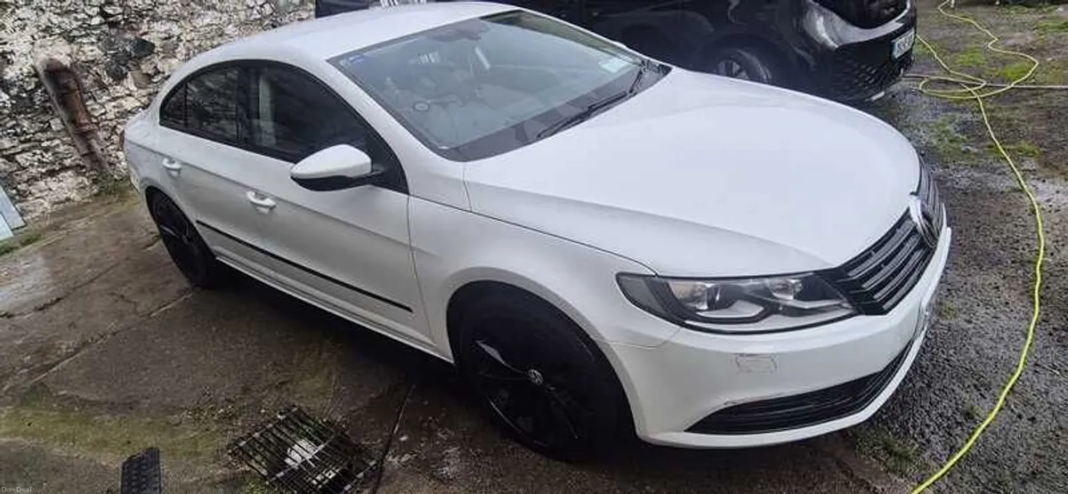 2015 Volkswagen CC - Image 3