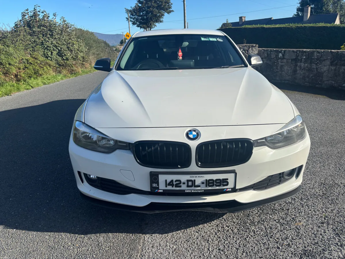 BMW 3-Series 2014 - Image 2