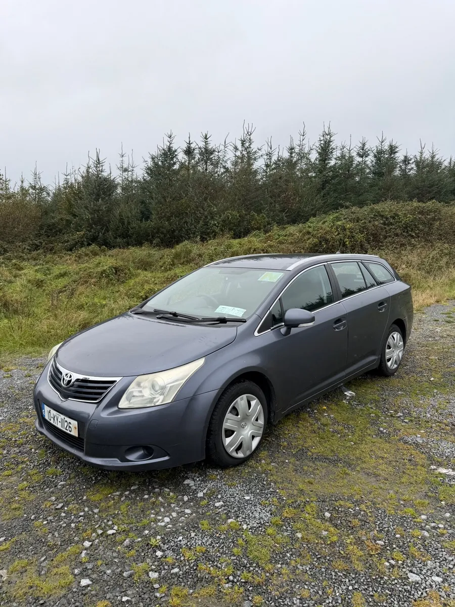 Toyota Avensis 2010 2.0 Diesel - Image 1