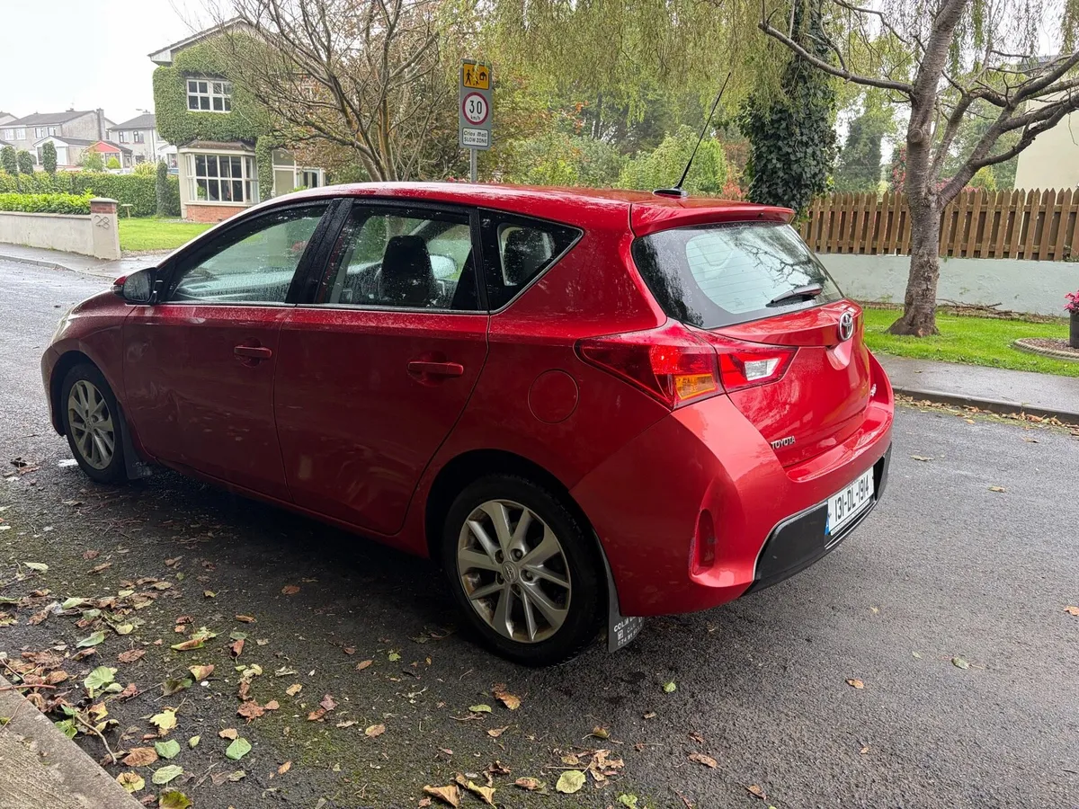 2013 Toyota Auris - Image 4
