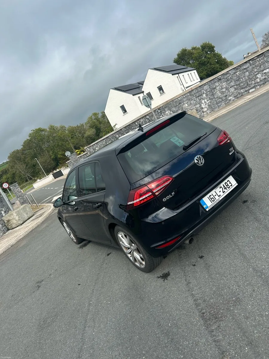 2016 Volkswagen Golf, 1.6 TDI, Bluemotion. - Image 1