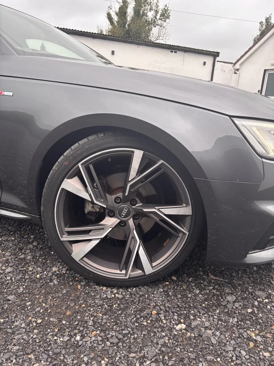 Audi A4 2017 - Image 4