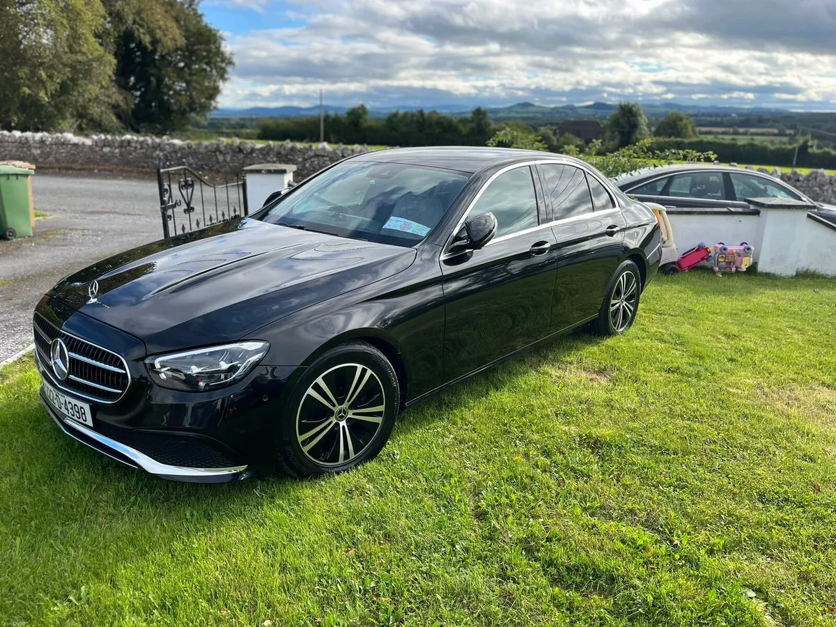 2022 Mercedes E220 Diesel - Image 3