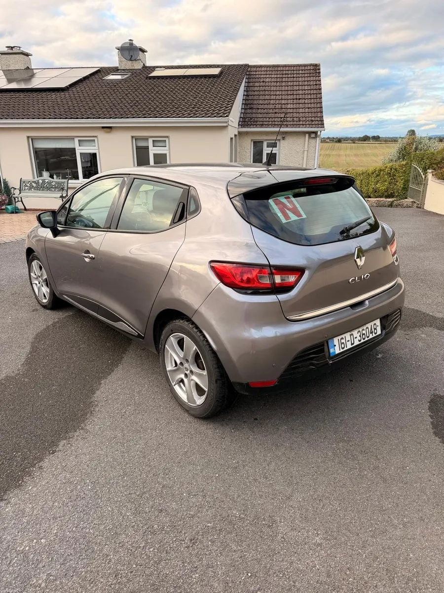 2016 Renault Clio Dynamique - Image 4