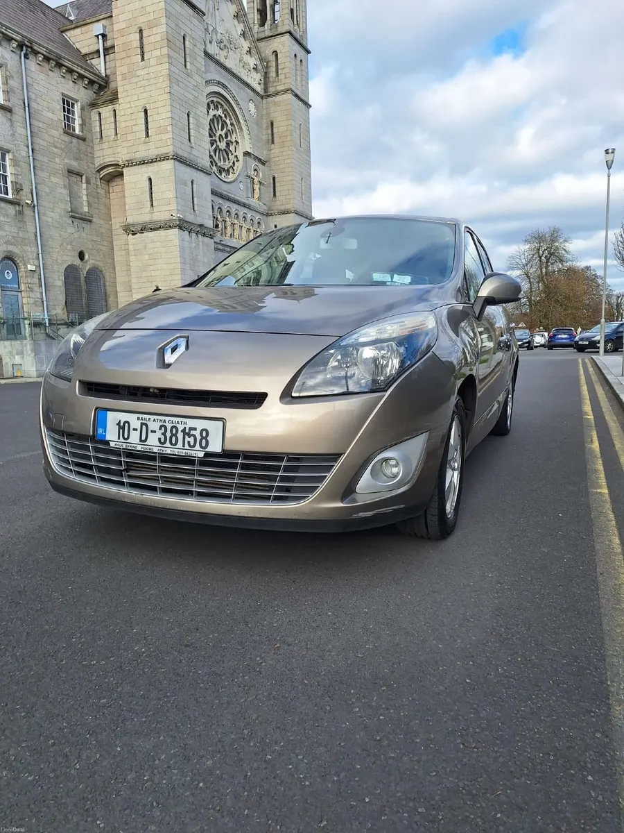 Renault Grand Scenic 2010 - Image 1