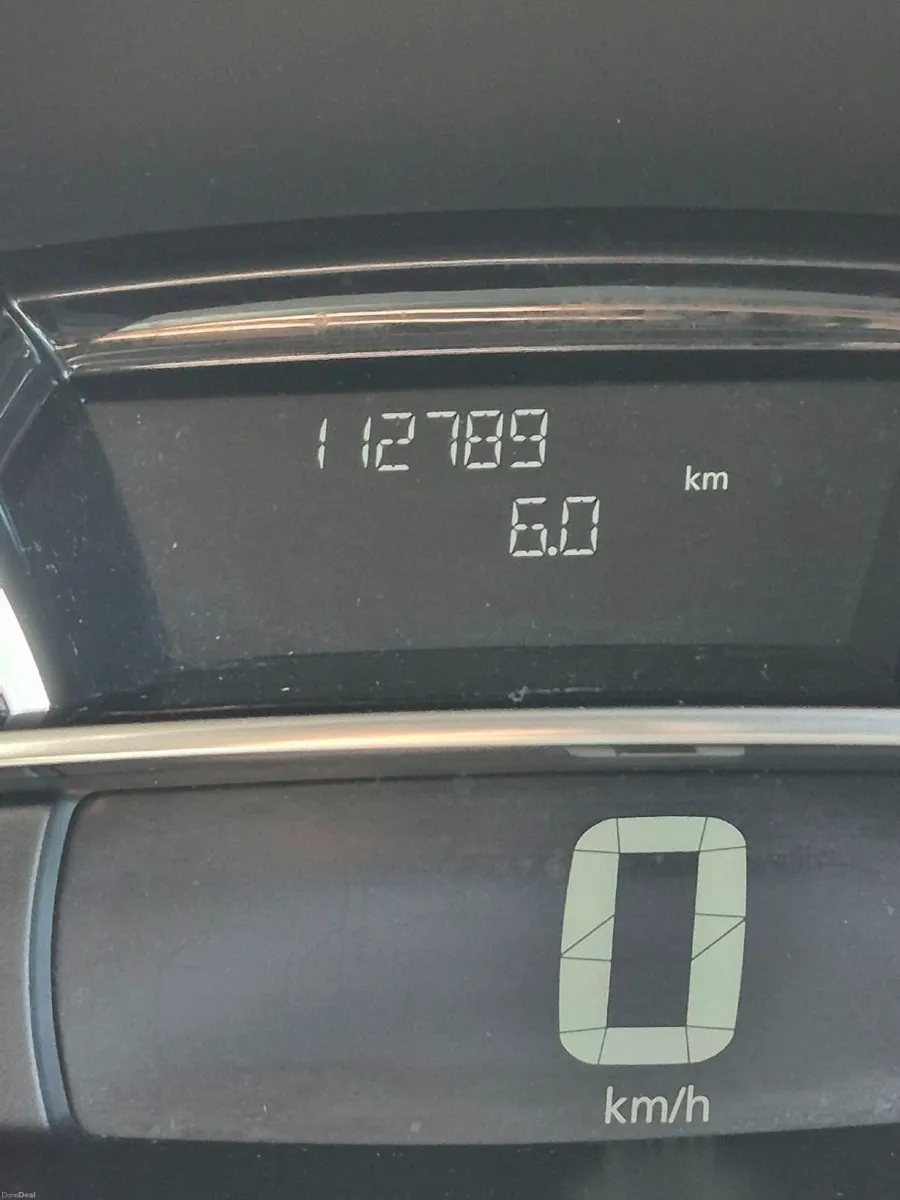 Renault Clio 2017 - Image 2