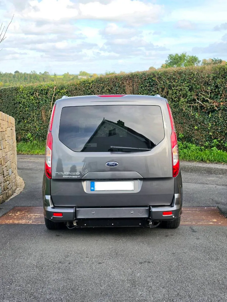 2017 Ford Tourneo Connect WAV - Image 6