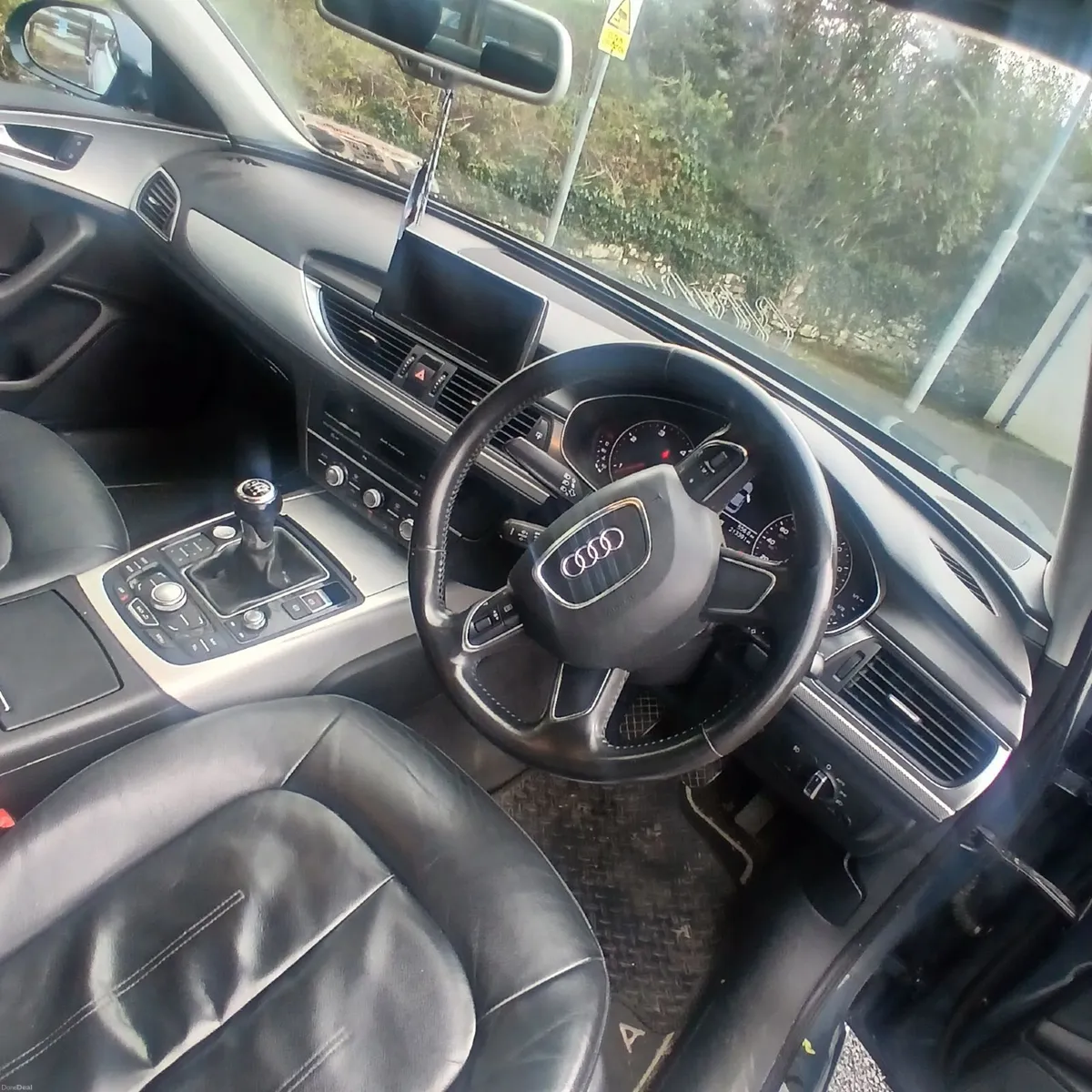 Audi A6 2011 - Image 2