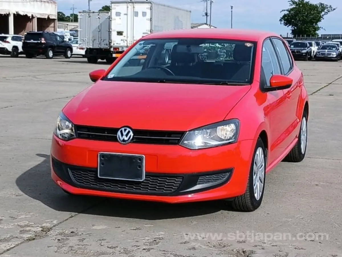 2013 VW polo  Immaculate Condition  Automatic - Image 3