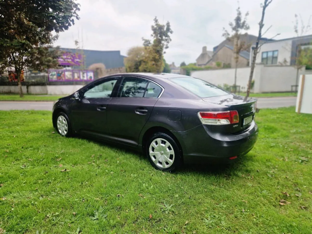Toyota avensis - Image 4