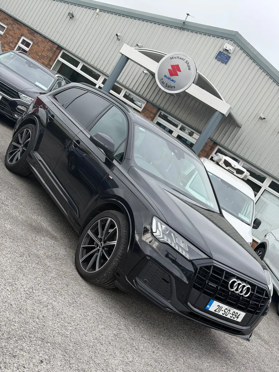 211 Audi Q7 S Line Black Edition - Image 5
