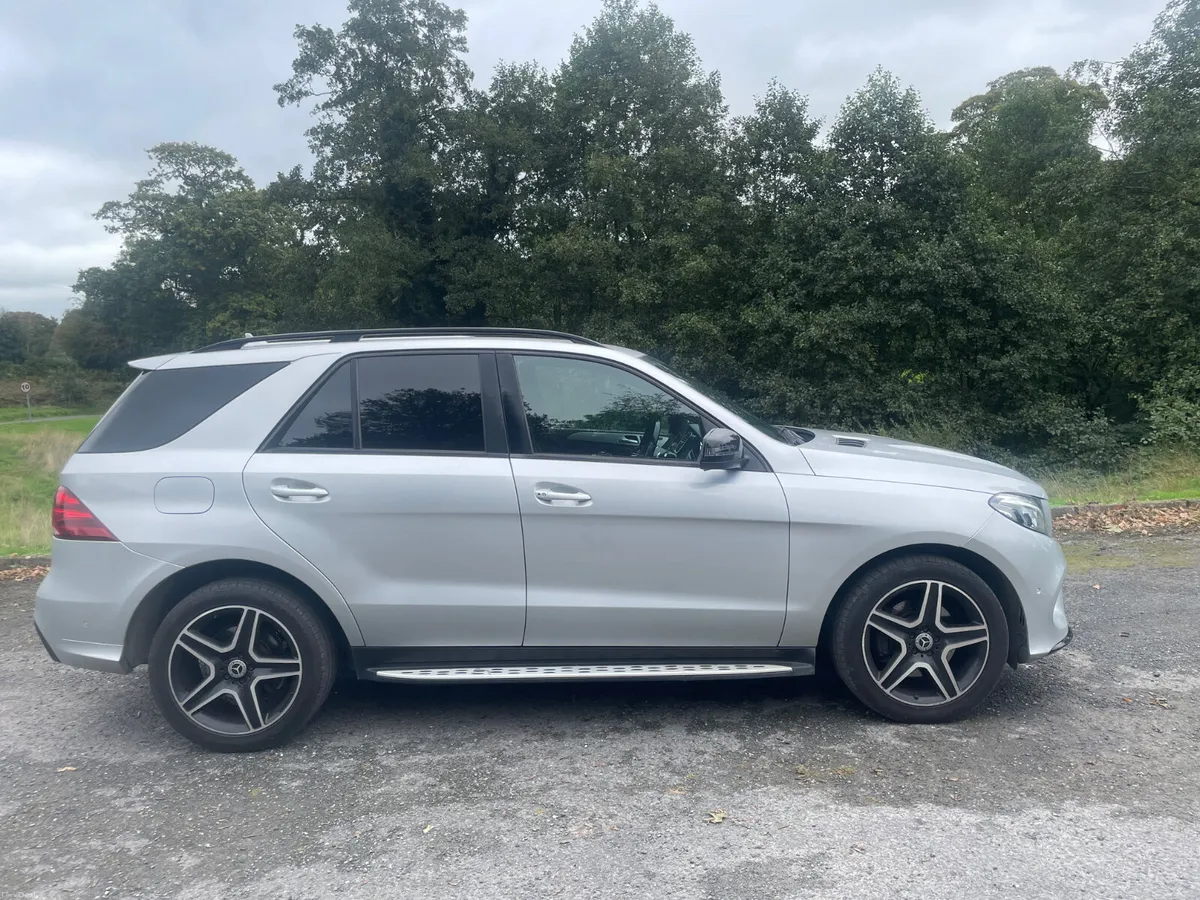 Mercedes-Benz GLE 2018, 4matic , night edition - Image 3