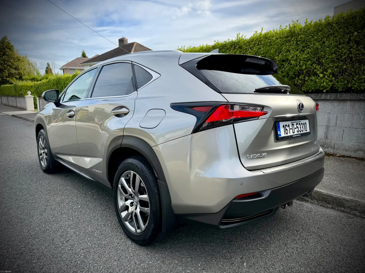 Lexus NX 300h Luxury | One year Lexus Warranty. - Image 4