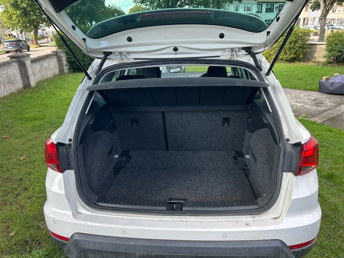 seat arona - Image 5
