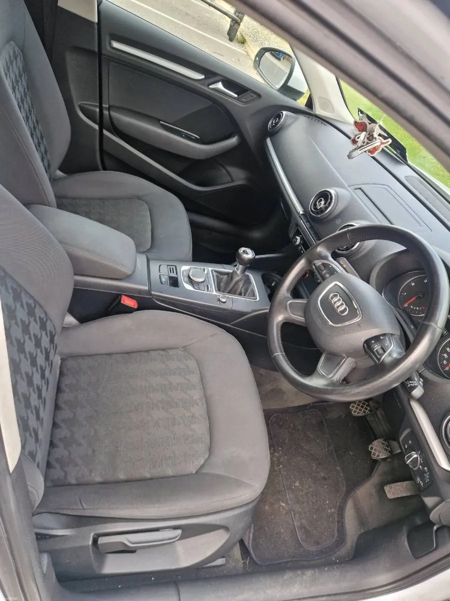2013 AUDI A3 - Image 5