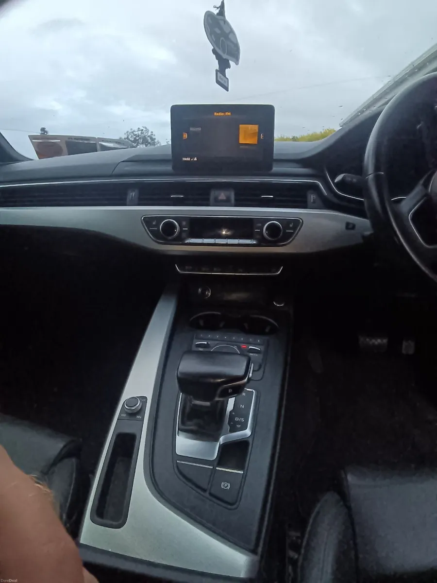 Audi A4 2017 - Image 6