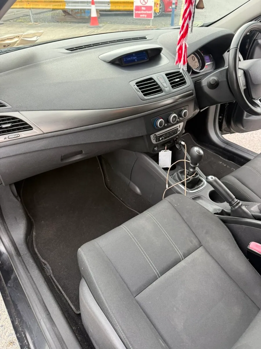 Renault Megane - Image 5