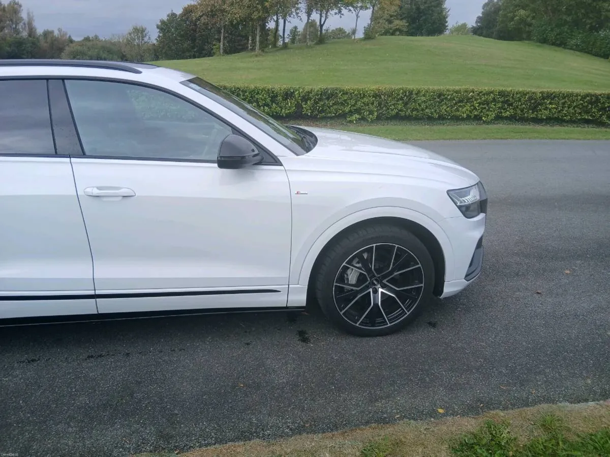 Audi Q8 Quattro 50 - Image 2