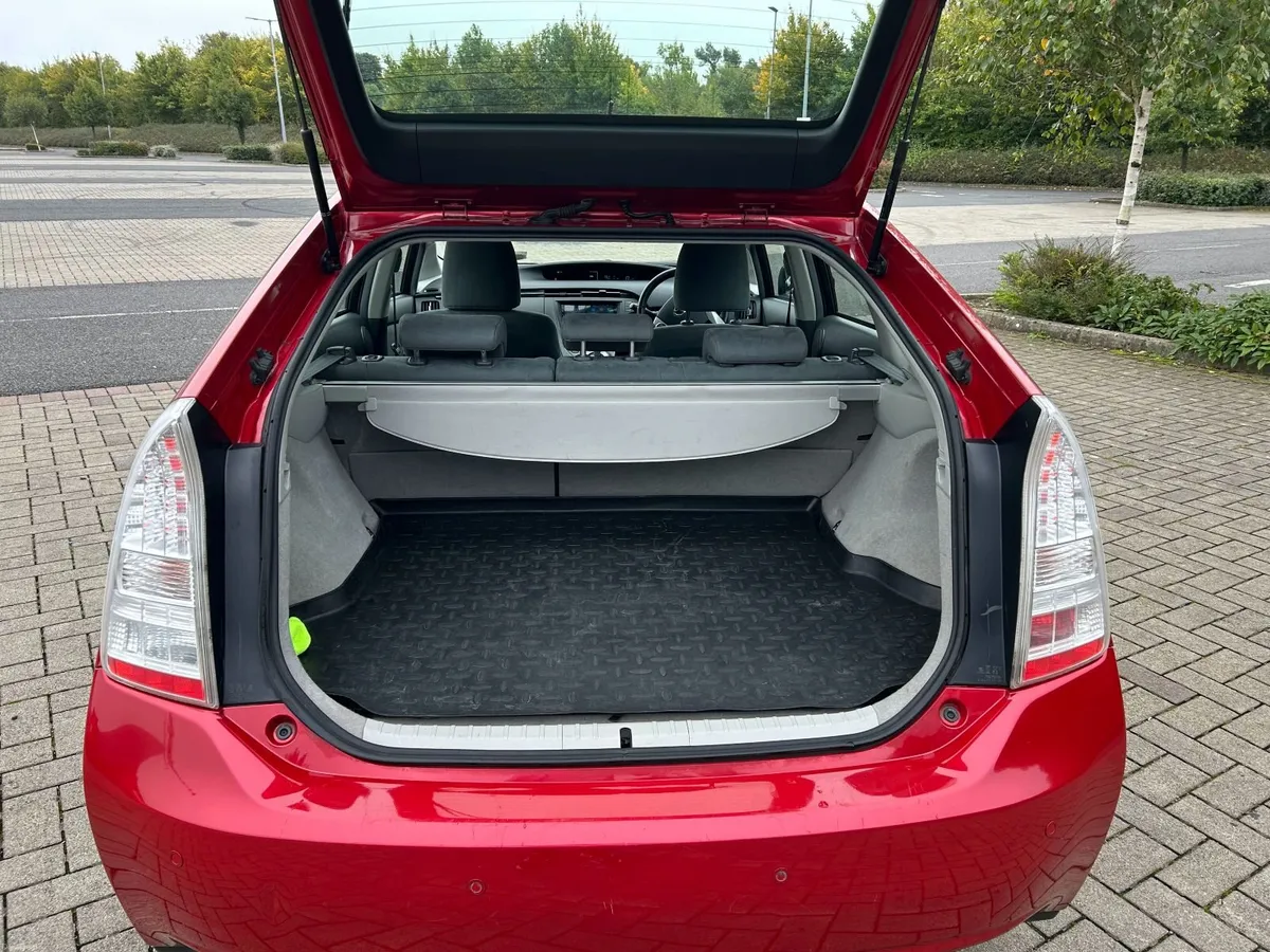 Toyota Prius 2011 - Image 5