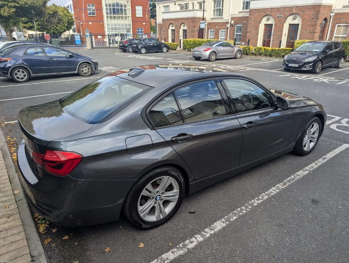 2017 Manual  BMW 318i Low Milage - Image 3
