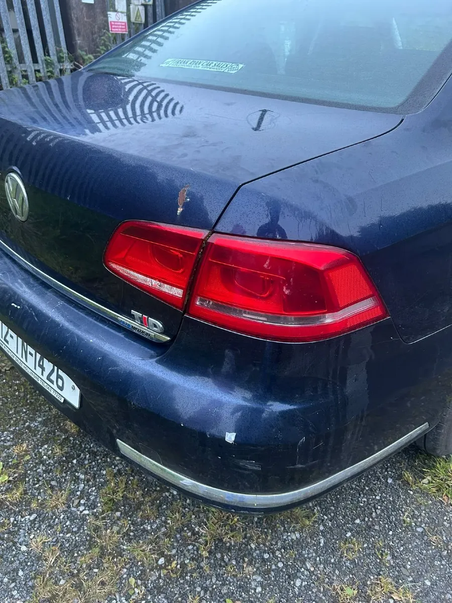 Volkswagen Passat 2012 - Image 6