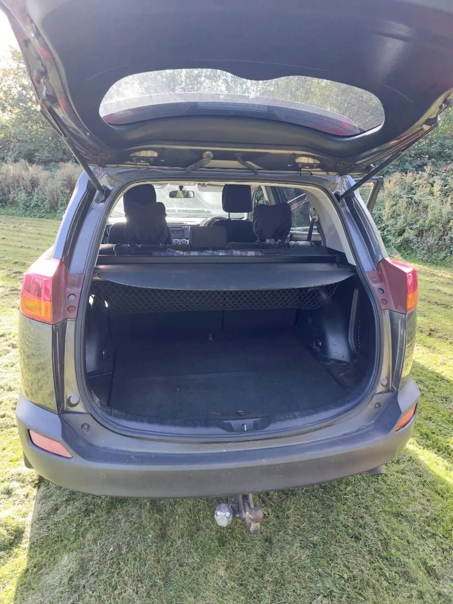 Image 4 of 8