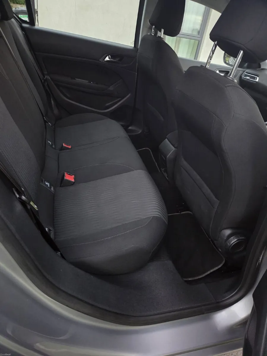 Peugeot 308 2014 - Image 2