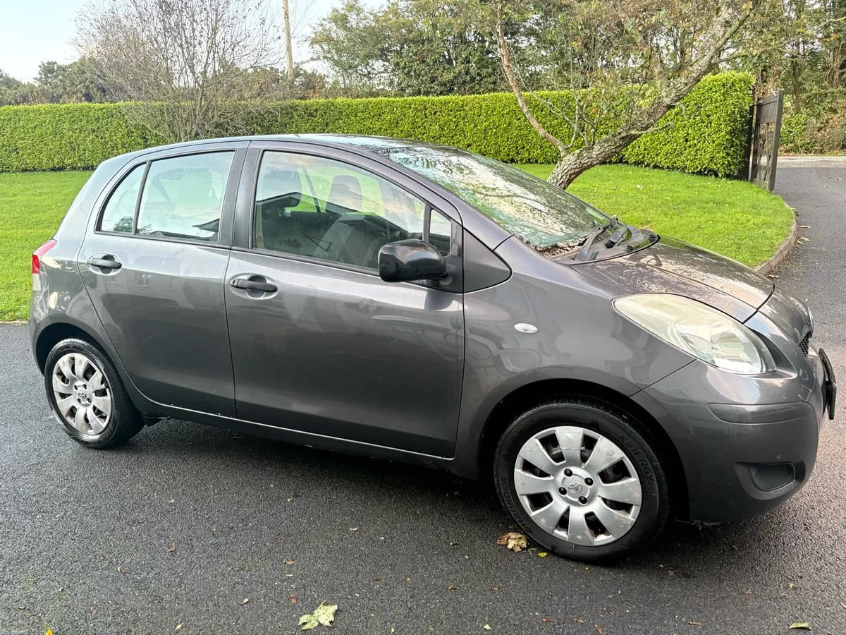 Toyota Yaris 1.0 litre Vvti 2010 - Image 2