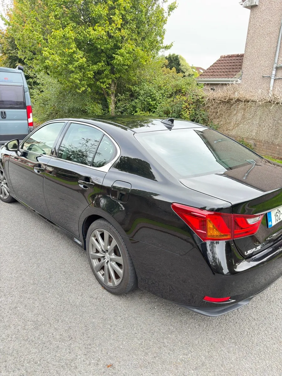 2015 Lexus GS 300h Hybrid – High Spec - Image 2