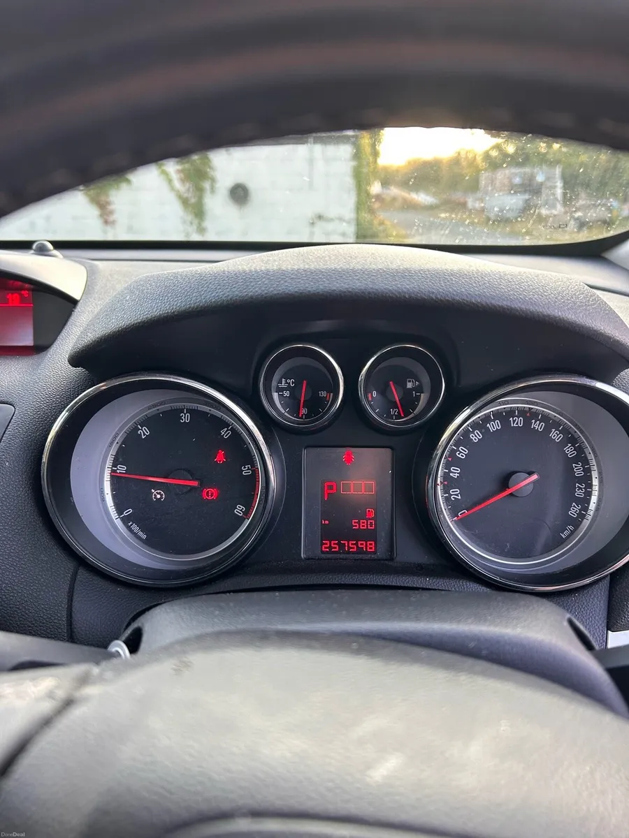 Opel Mokka 2014 Automatic - Image 2