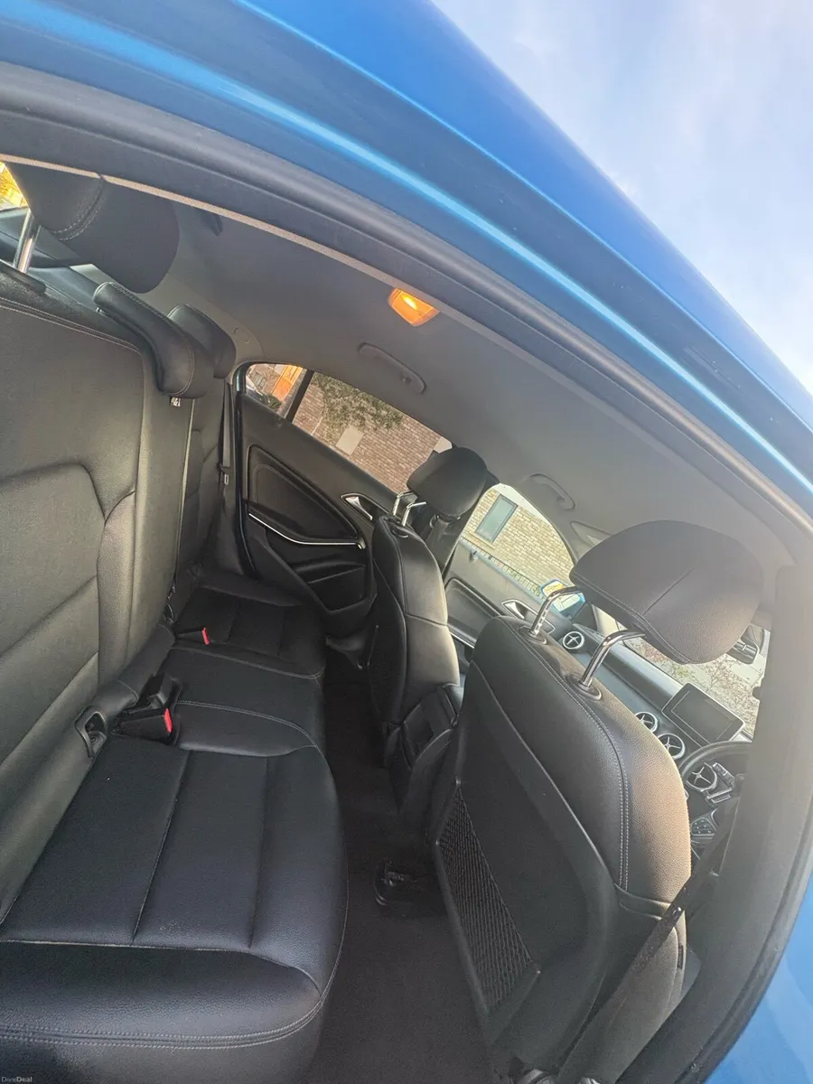Mercedes-Benz A-Class 2016 - Image 4