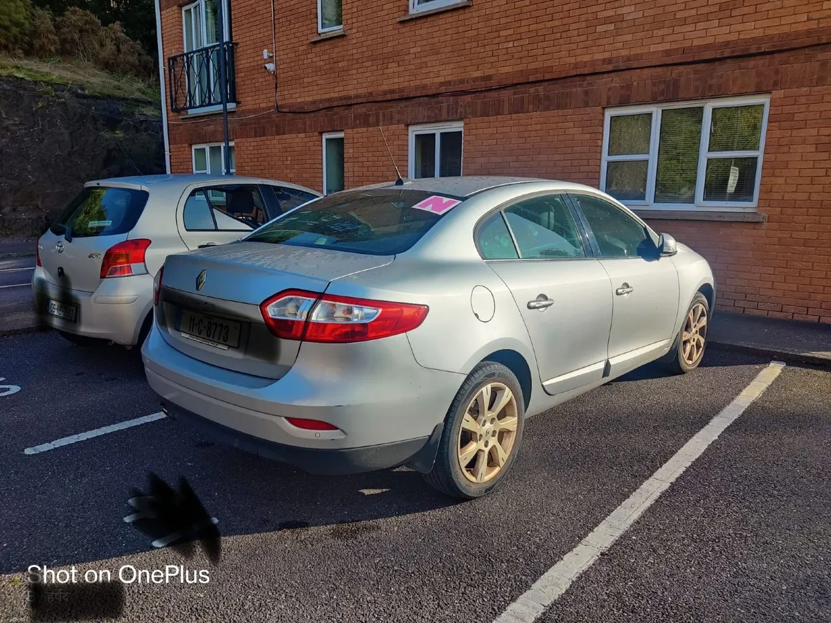 Renault Fluence 2011 - Image 2