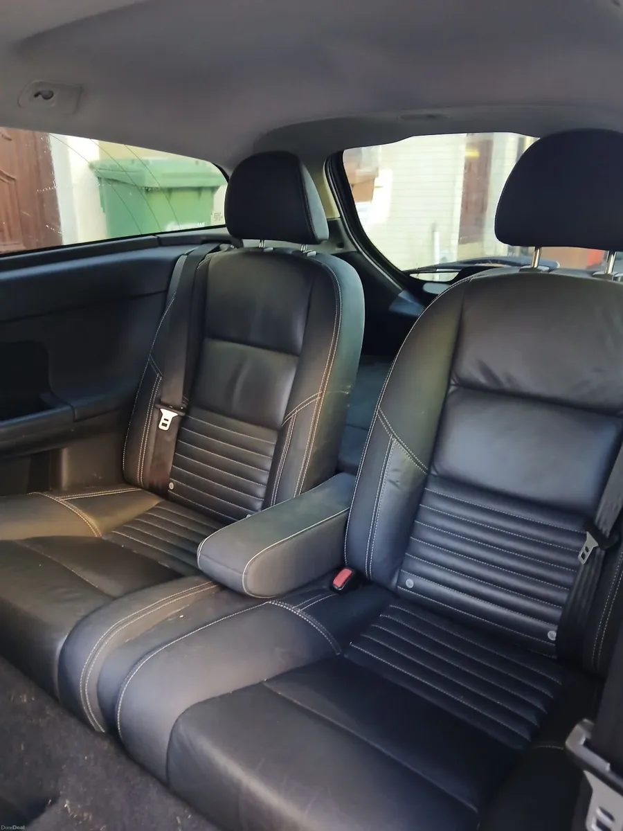 Volvo C30 2011 *READ DESCRIPTION* - Image 6