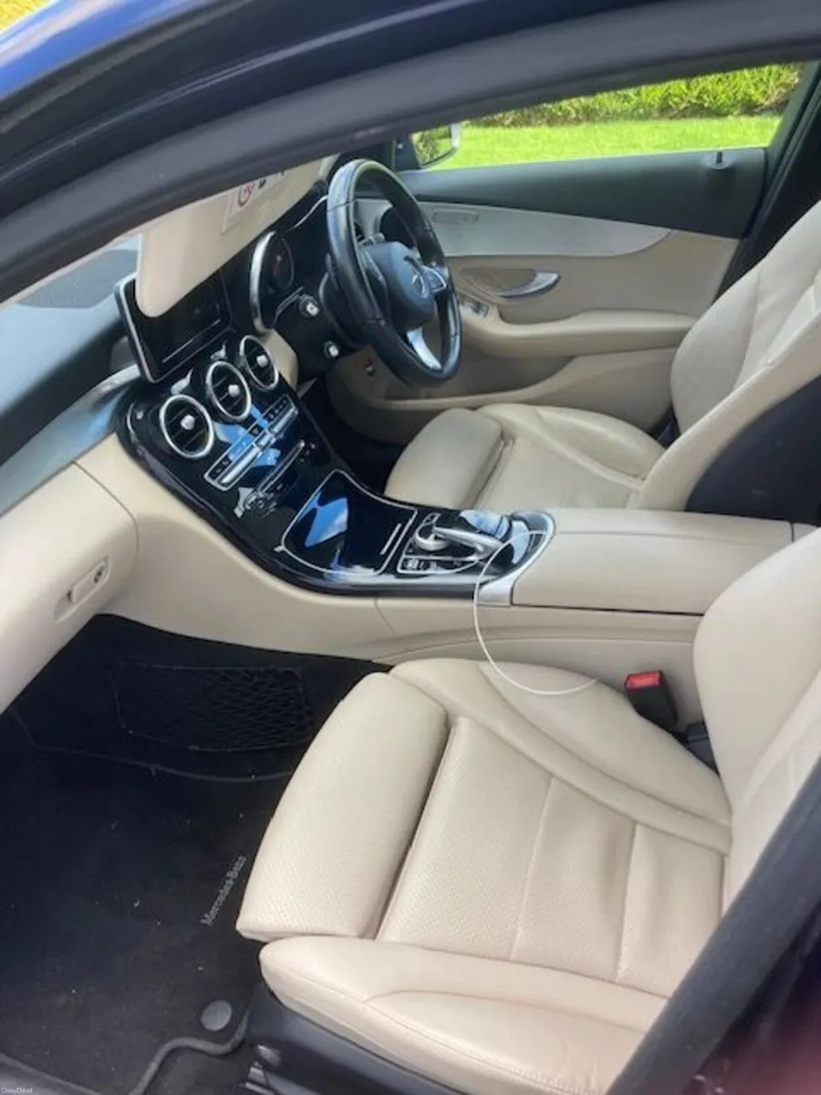 Mercedes-Benz C-Class 2017 - Image 2