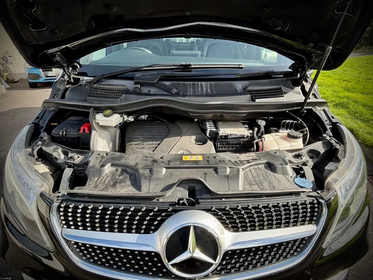 Mercedes V300 AMG - Image 4