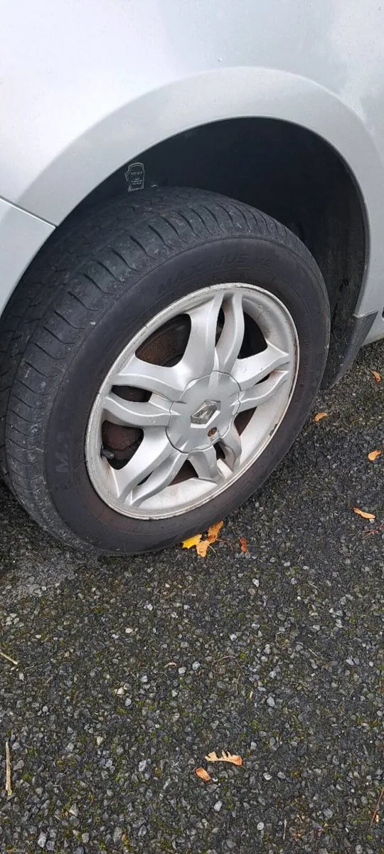 07 Renault Clio - Image 2