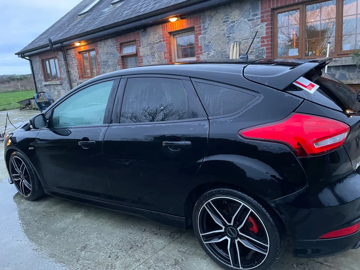 Ford Focus 2017 - Image 6