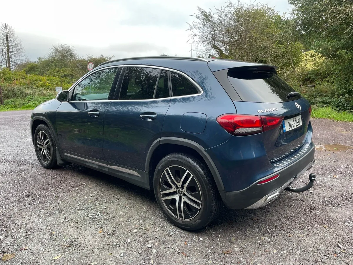 Mercedes-Benz GLA 180d - Image 5