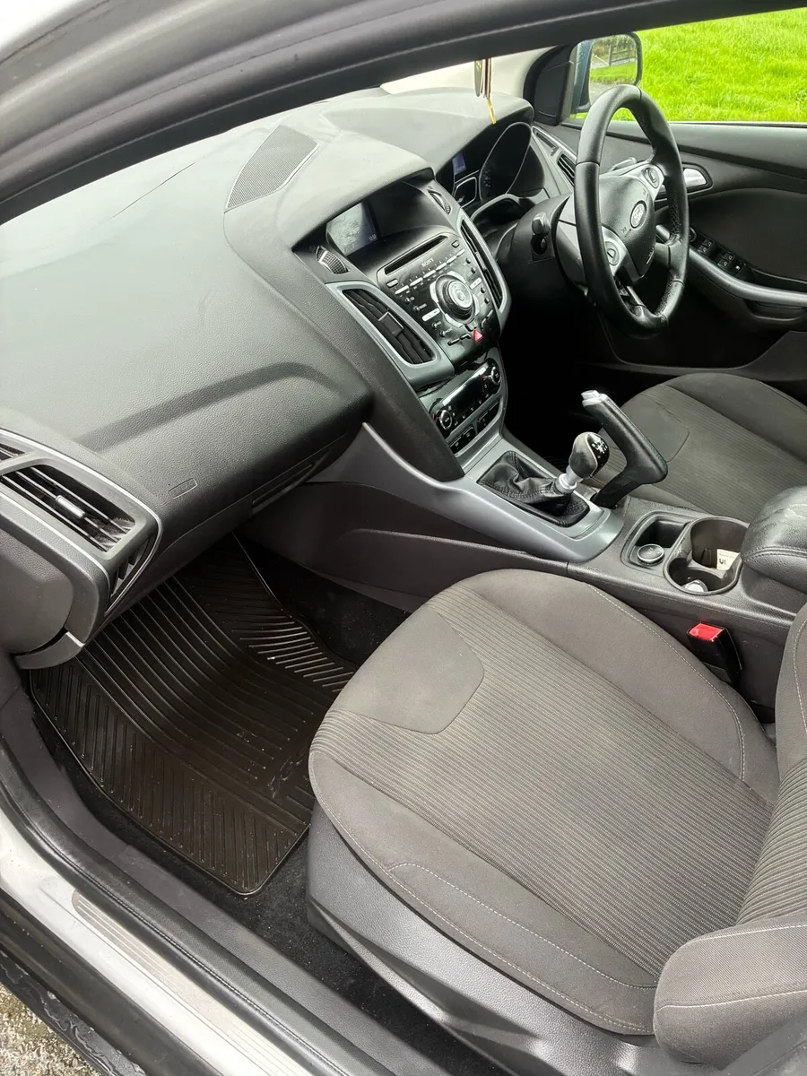 Ford focus - Image 5