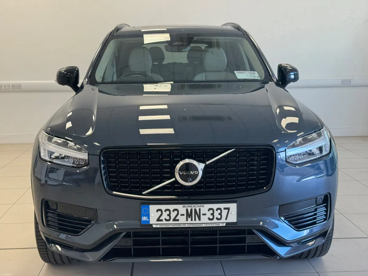Volvo XC90 2023 - Image 2