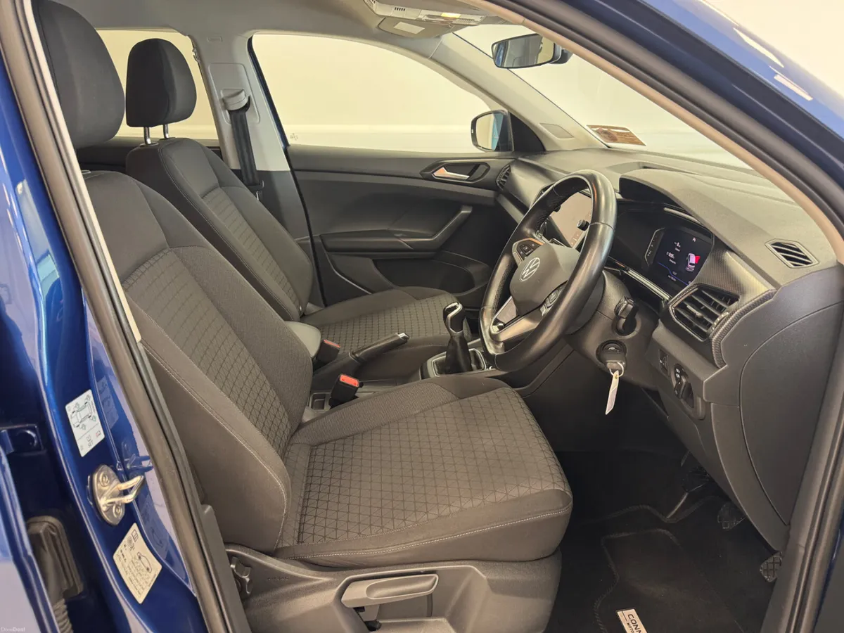 Volkswagen T-Cross 2023 - Image 4