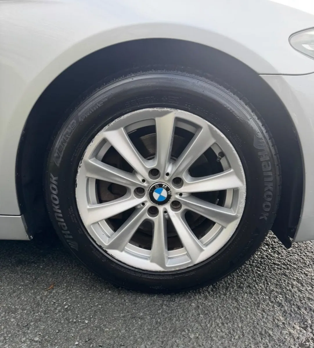 BMW 5-Series 2014 - Image 1