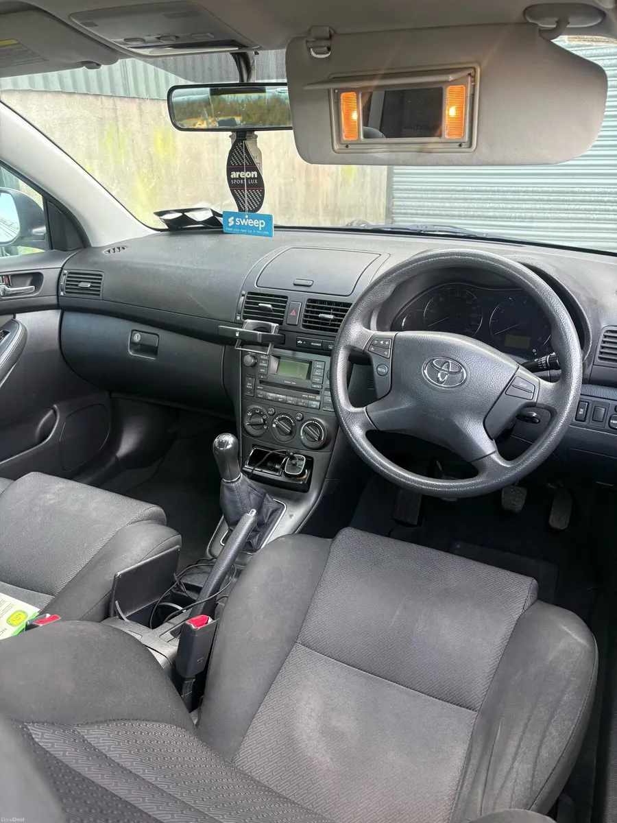 Toyota Avensis NCT+ TAX - Image 5
