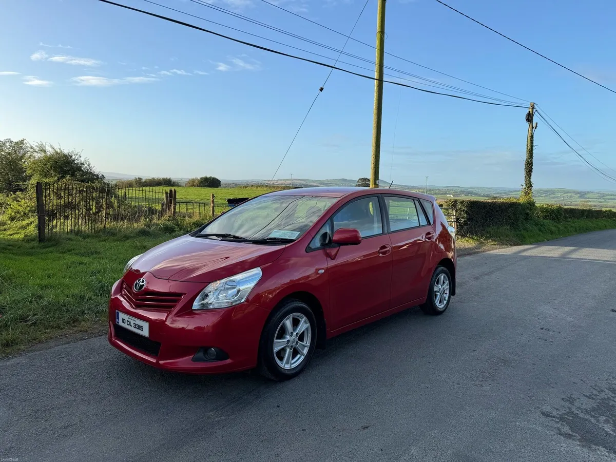 LOW MILES 2010 Toyota Verso - Image 3