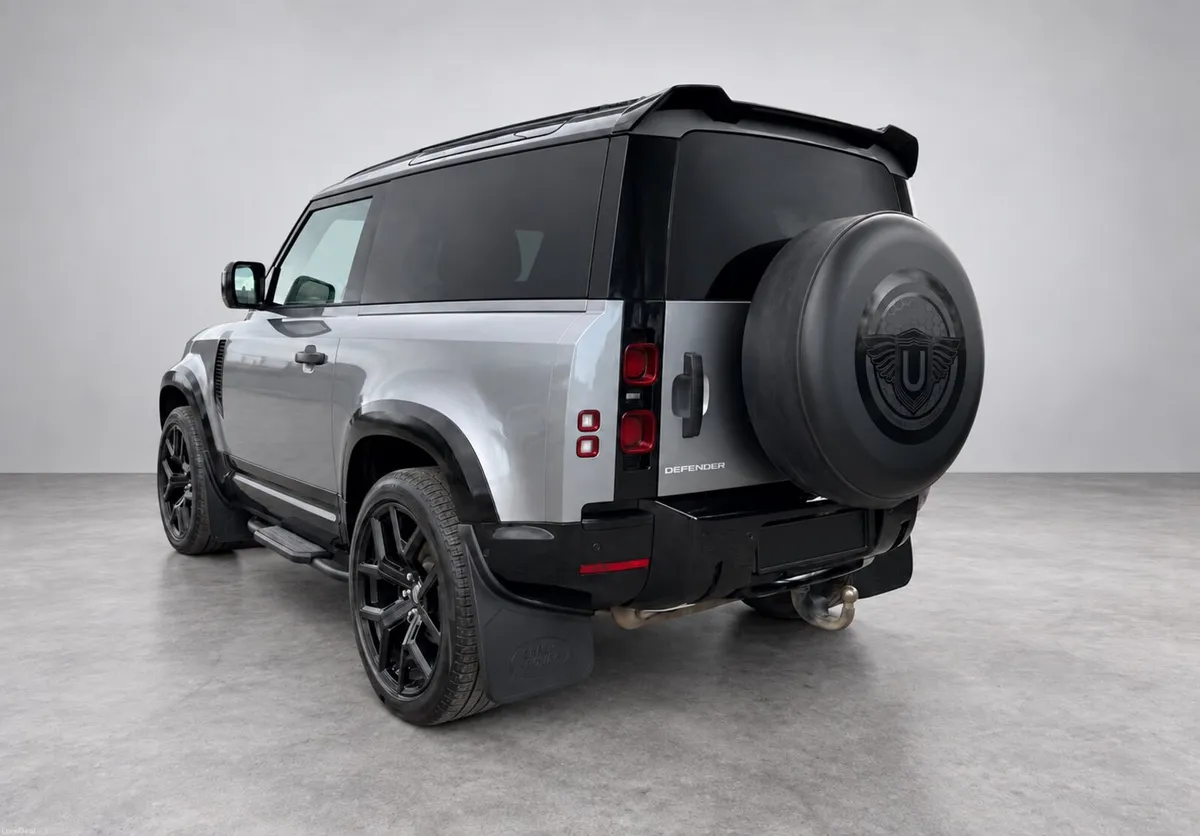 2021 Landrover Defender Hardtop 3.0 MHEV - Image 4